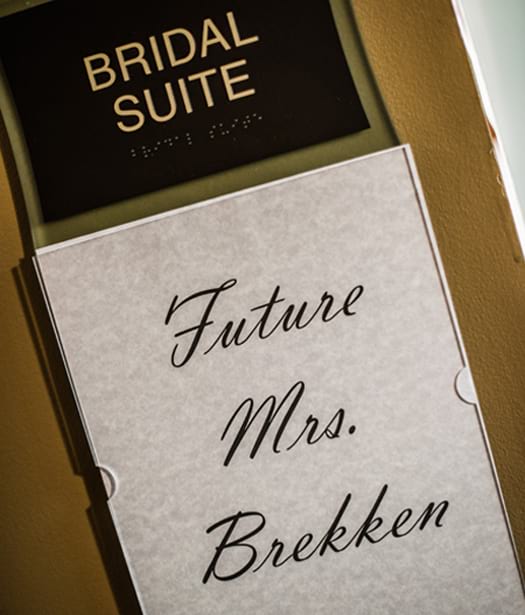 Bridal suite sign
